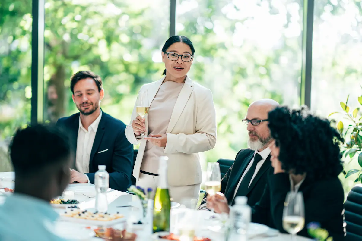 Organizar cena de empresa en Madrid